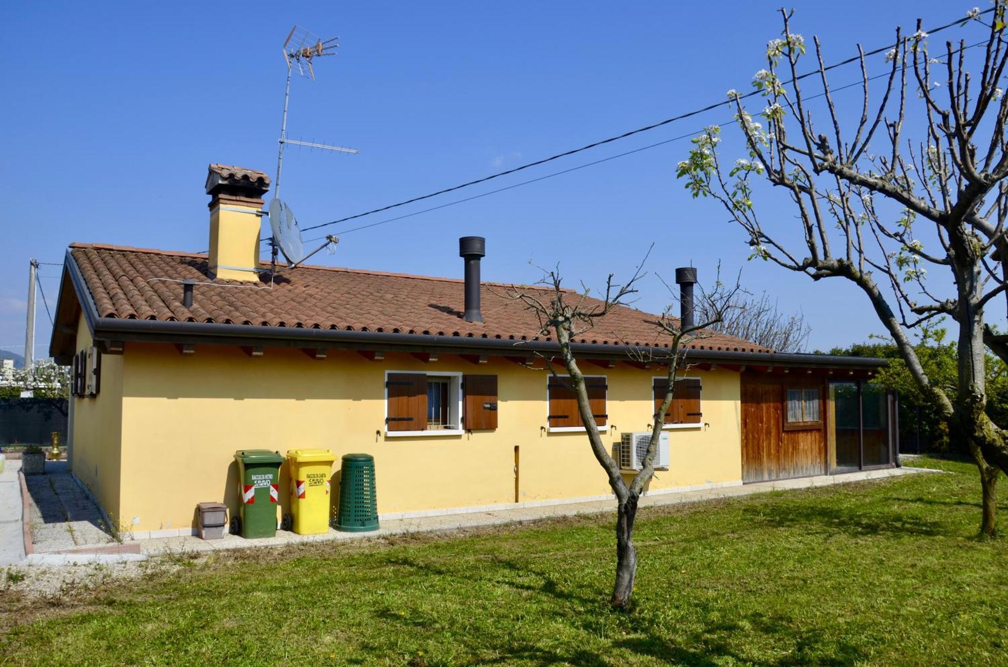 הוילה Vidor A Casa Di Amici מראה חיצוני תמונה